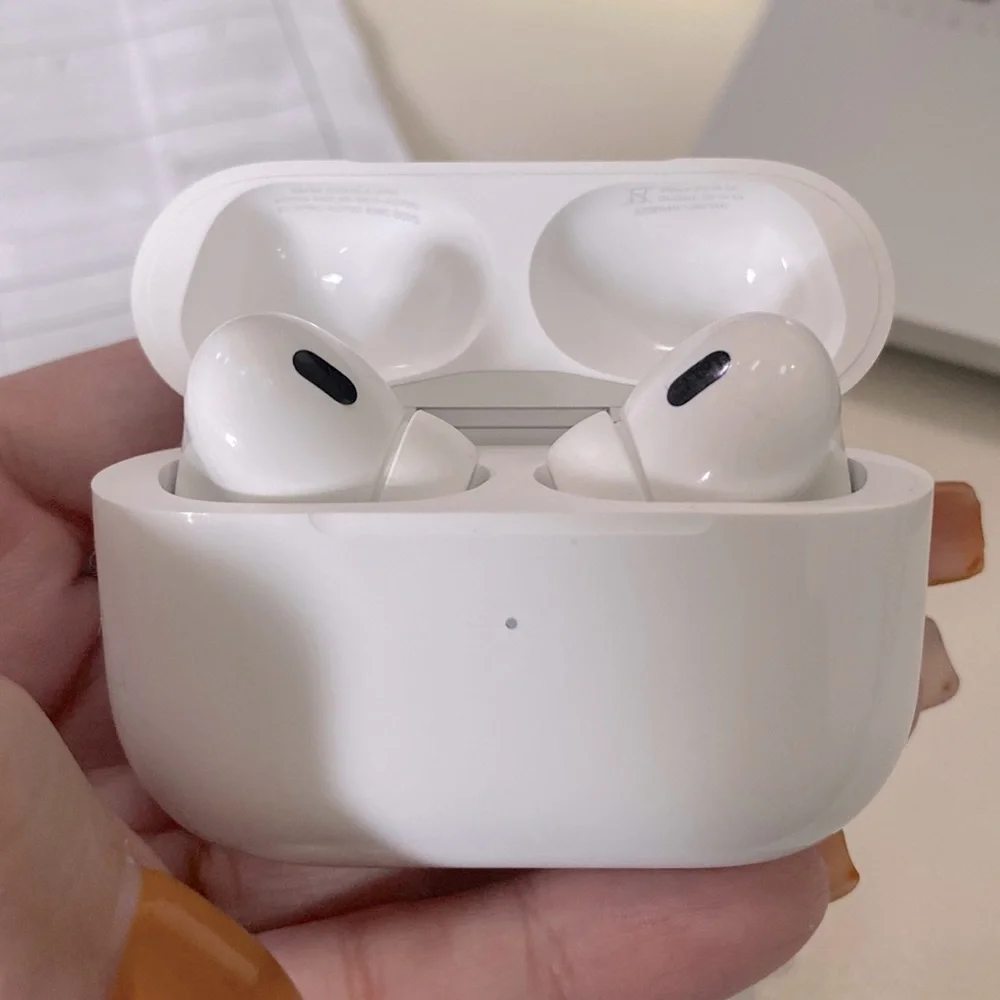 iPhone air, pro earbuds, mint condition